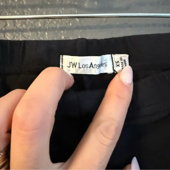 JOHNNY WAS • Black floral embroidered leggings - XS - Picture 2 of 5